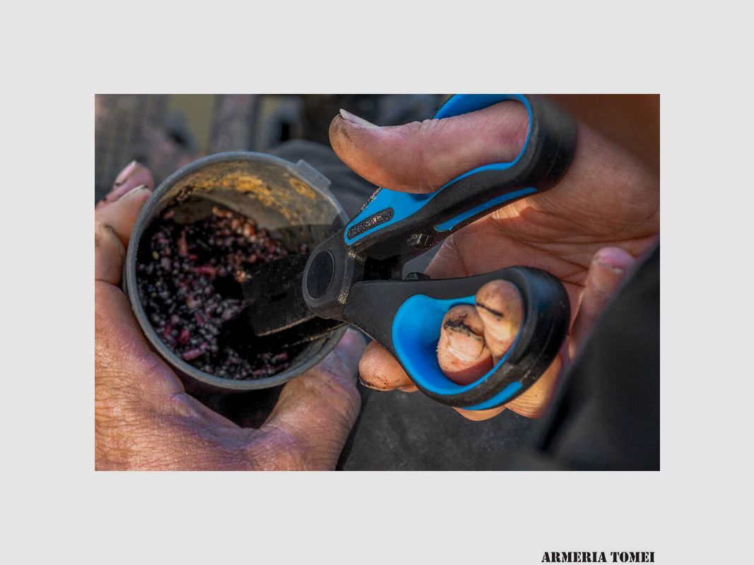 PRESTON – WORM SCISSORS, image 4 of 7