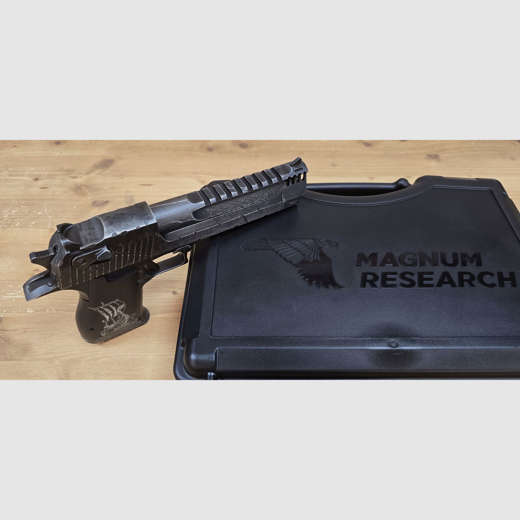 Desert Eagle XIX 6" VIKING 2 Limited Edition .50AE
