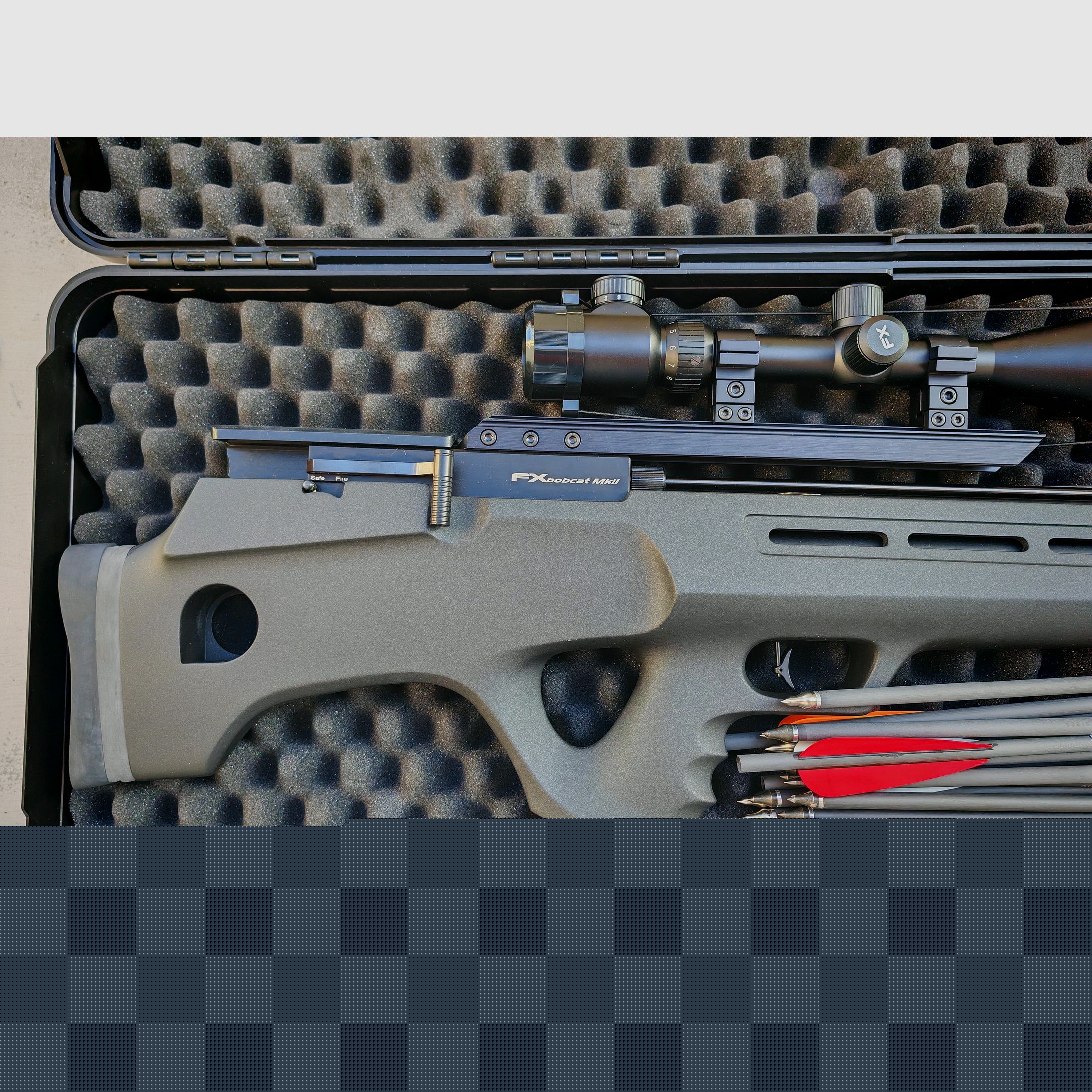 FX Bobcat MK2 Arrow avec lunette de visée et pompe à air FX, arme à air comprimé, arbalète.