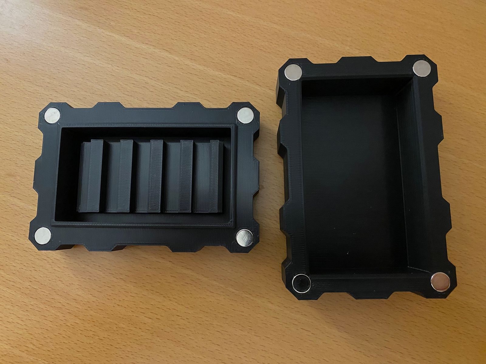 Magnet box/ammunition box .22LR for 50 shots