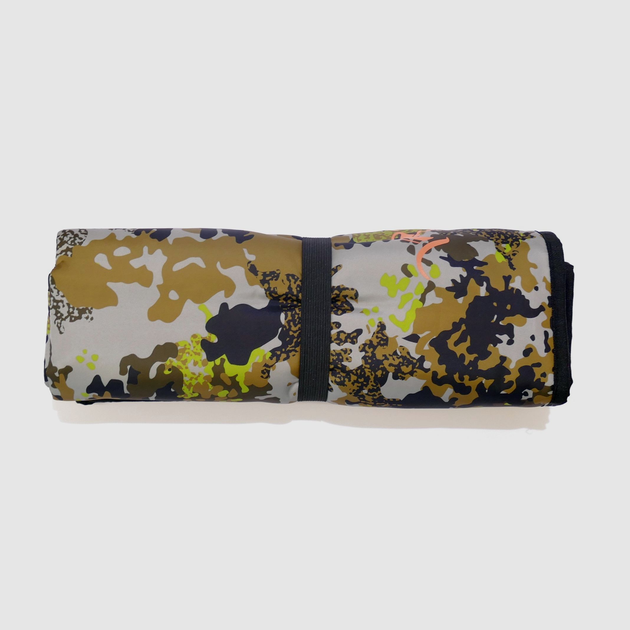 Blaser Dog Blanket Huntec Camo 100x70cm Dog Beds & Blankets