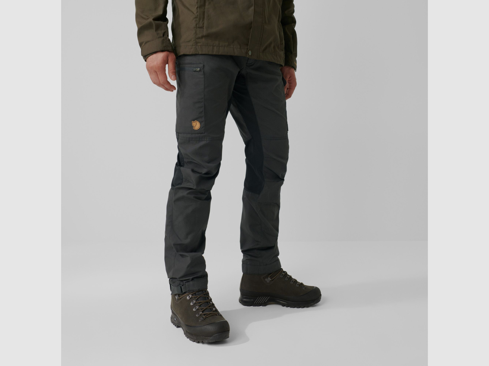 FJÄLLRÄVEN Kaipak Trousers M Regular Dark Olive