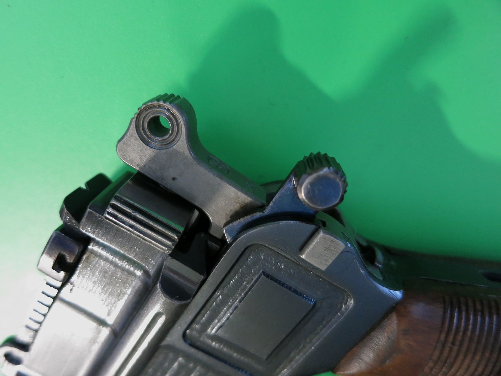 Mauser C96 -Czerwona 9-, Broomhandle, Mauser Oberndorf, kal. 9 mm, numer zgodny, oryginalny łoże + narzędzie #100