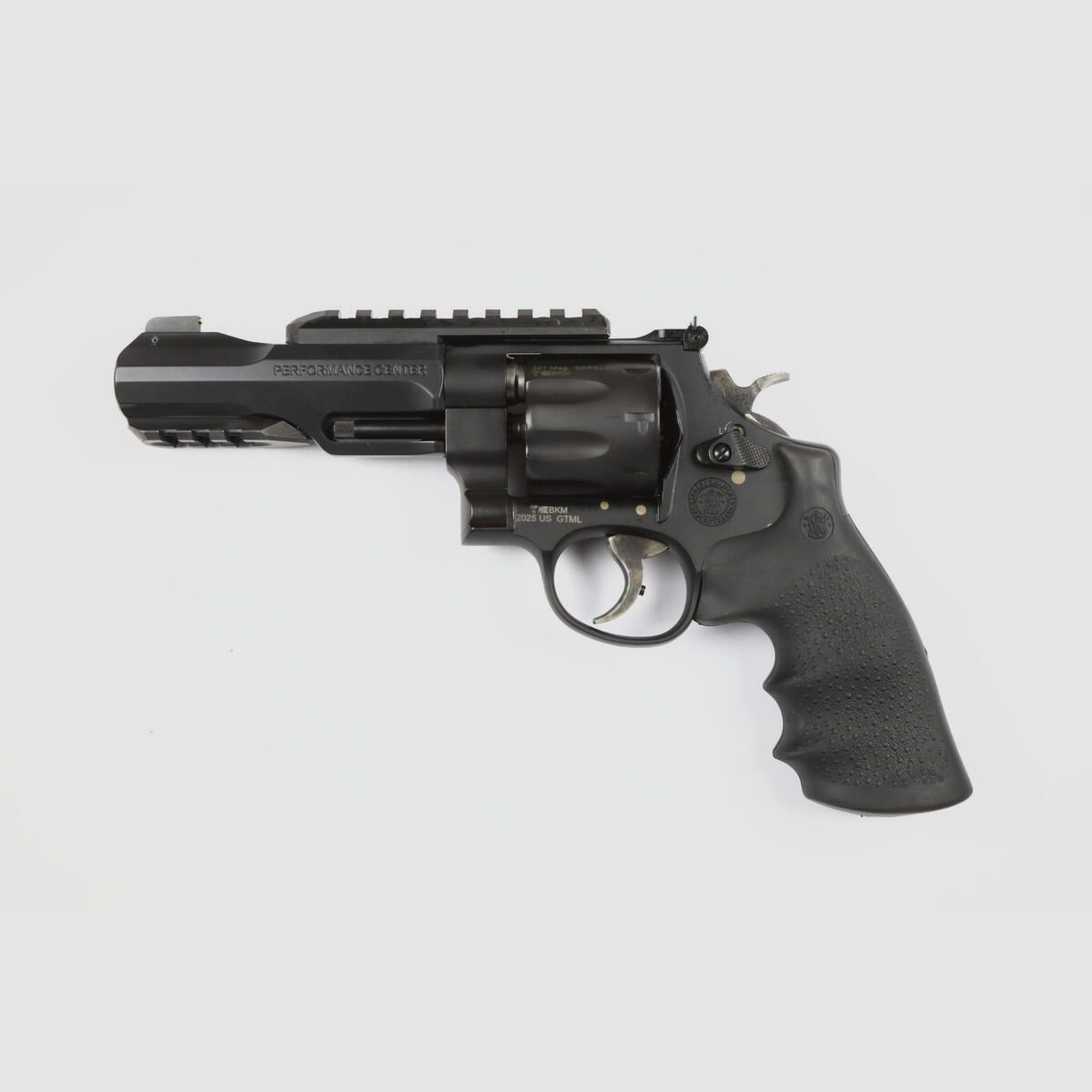 Smith & Wesson Mod. 327 TRR8, Bild 2 von 6