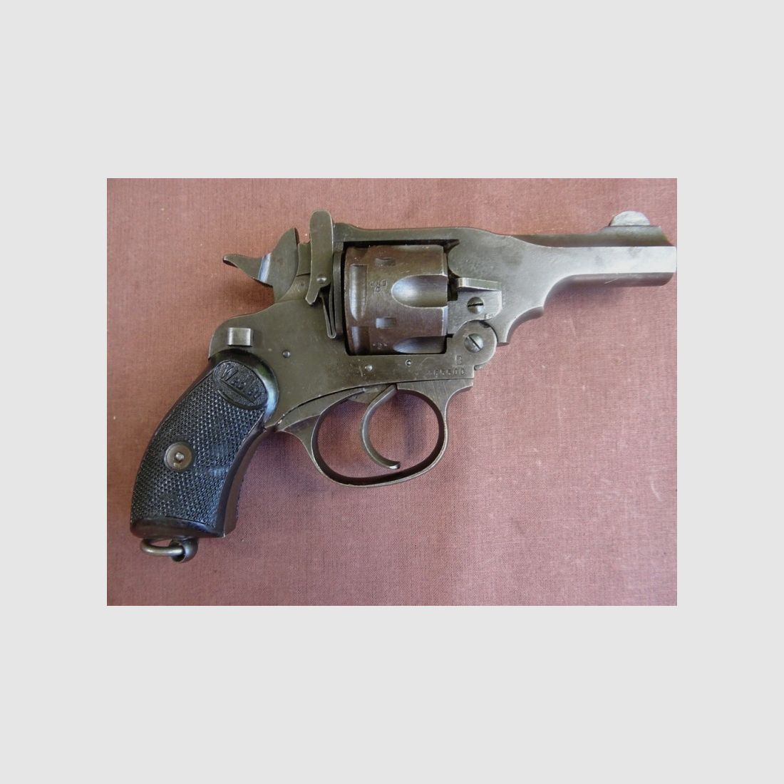 Revólver Webley Mk IV [C256], imagen 7 de 19