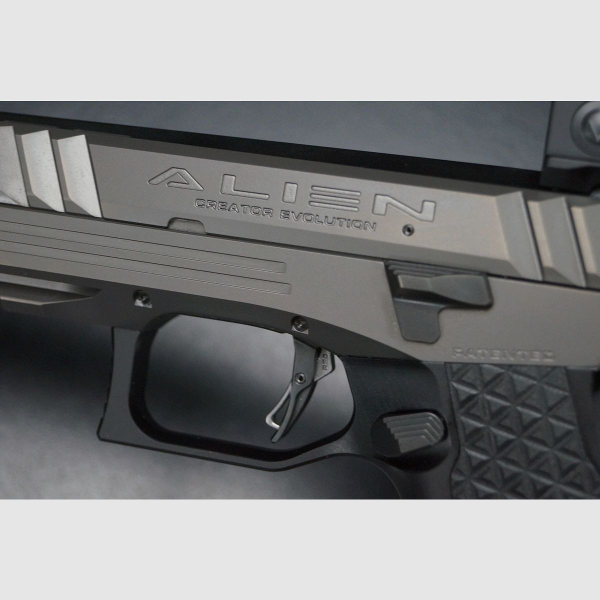 Laugo Arms Alien Creator Full Kit Grey Black Threaded, Bild 6 von 11