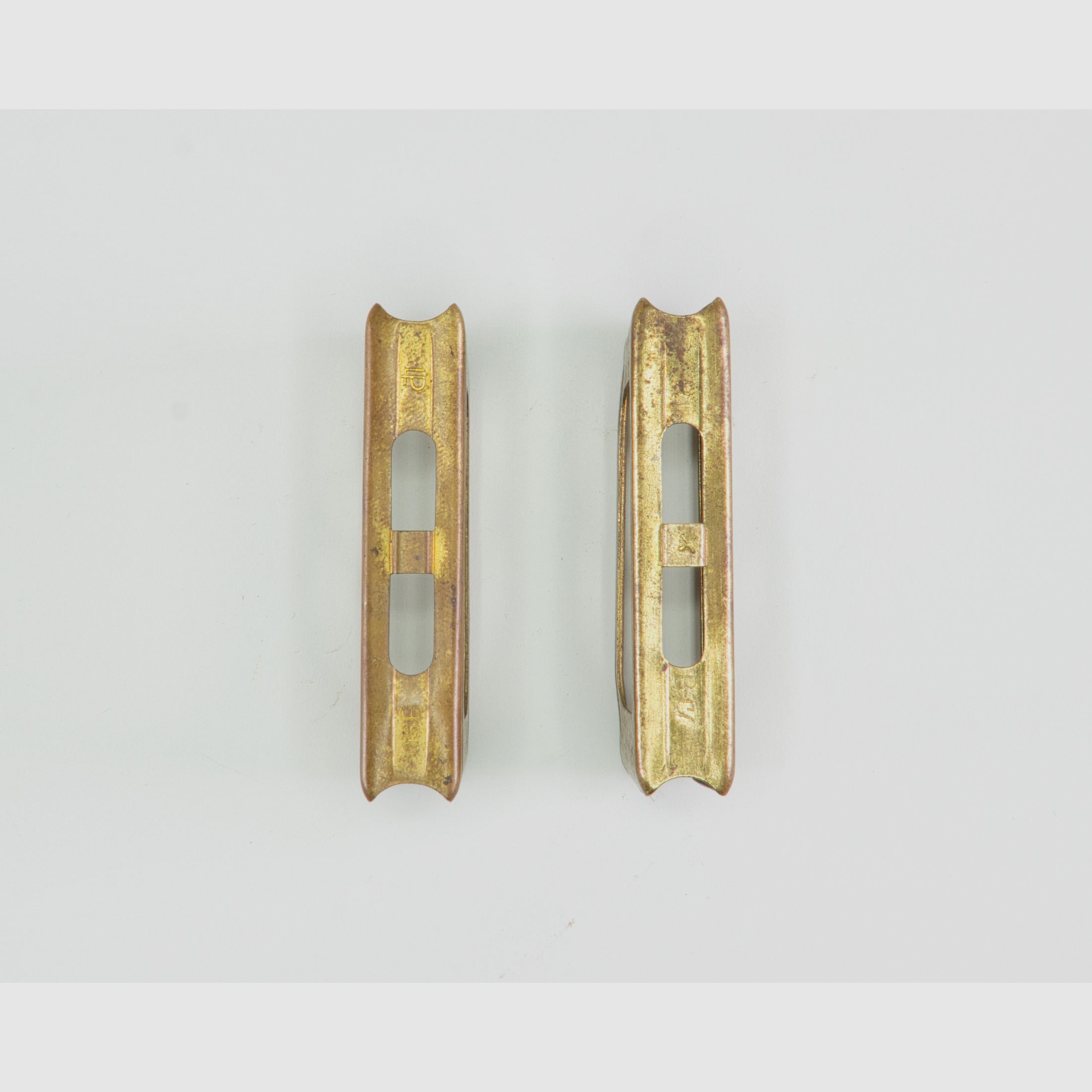 2 Stück original Ladestreifen / Laderahmen für Carcano 6,5 x 52