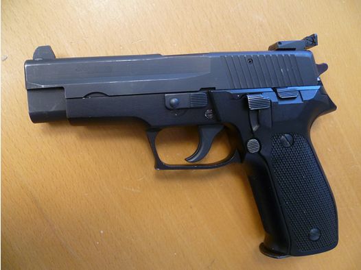 Pistola SIG Sauer P226 9mm Luger