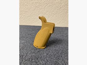 HK V7 grip zandkleur RAL8000 - NIEUW - Heckler & Koch Mr223 Mr308 HK416 HK417 HK433 HK437 G95k KSK Ar15