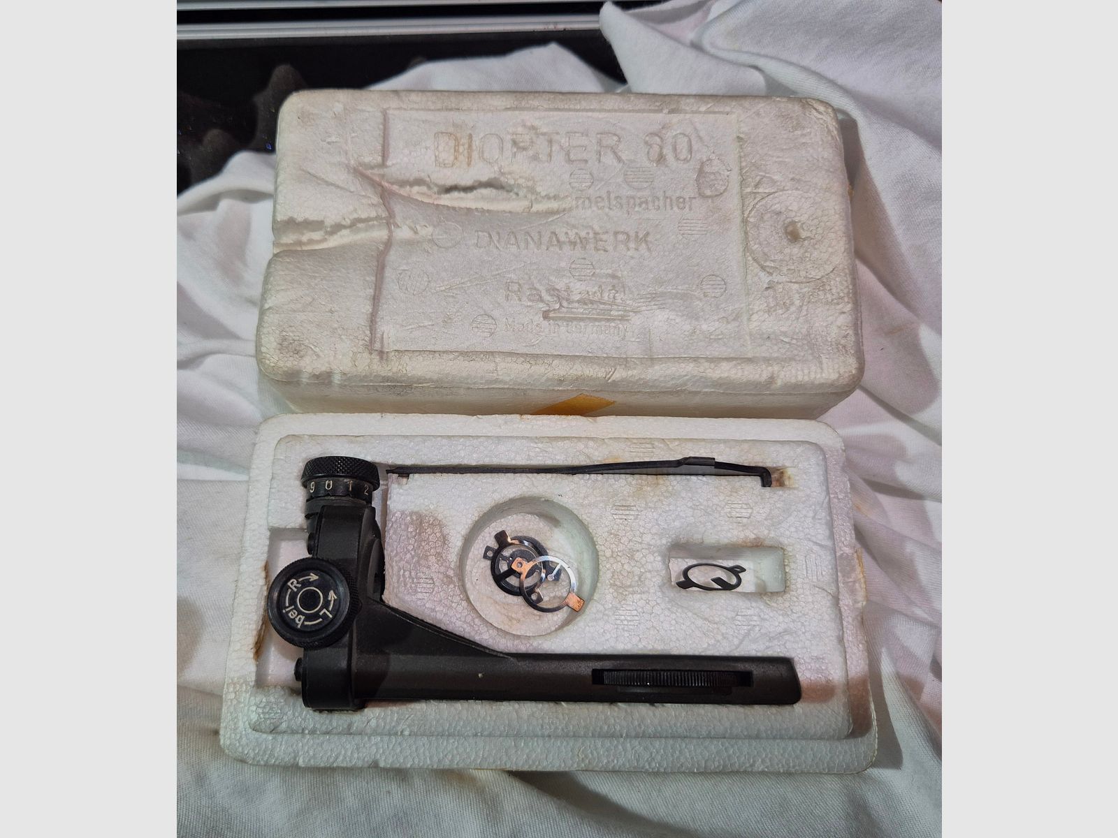 Dioptrie Diana dans l'ensemble et boîte d'origine