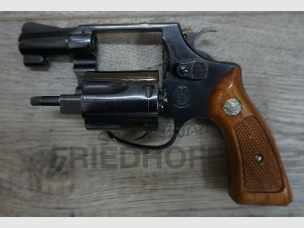 Smith & Wesson	 36