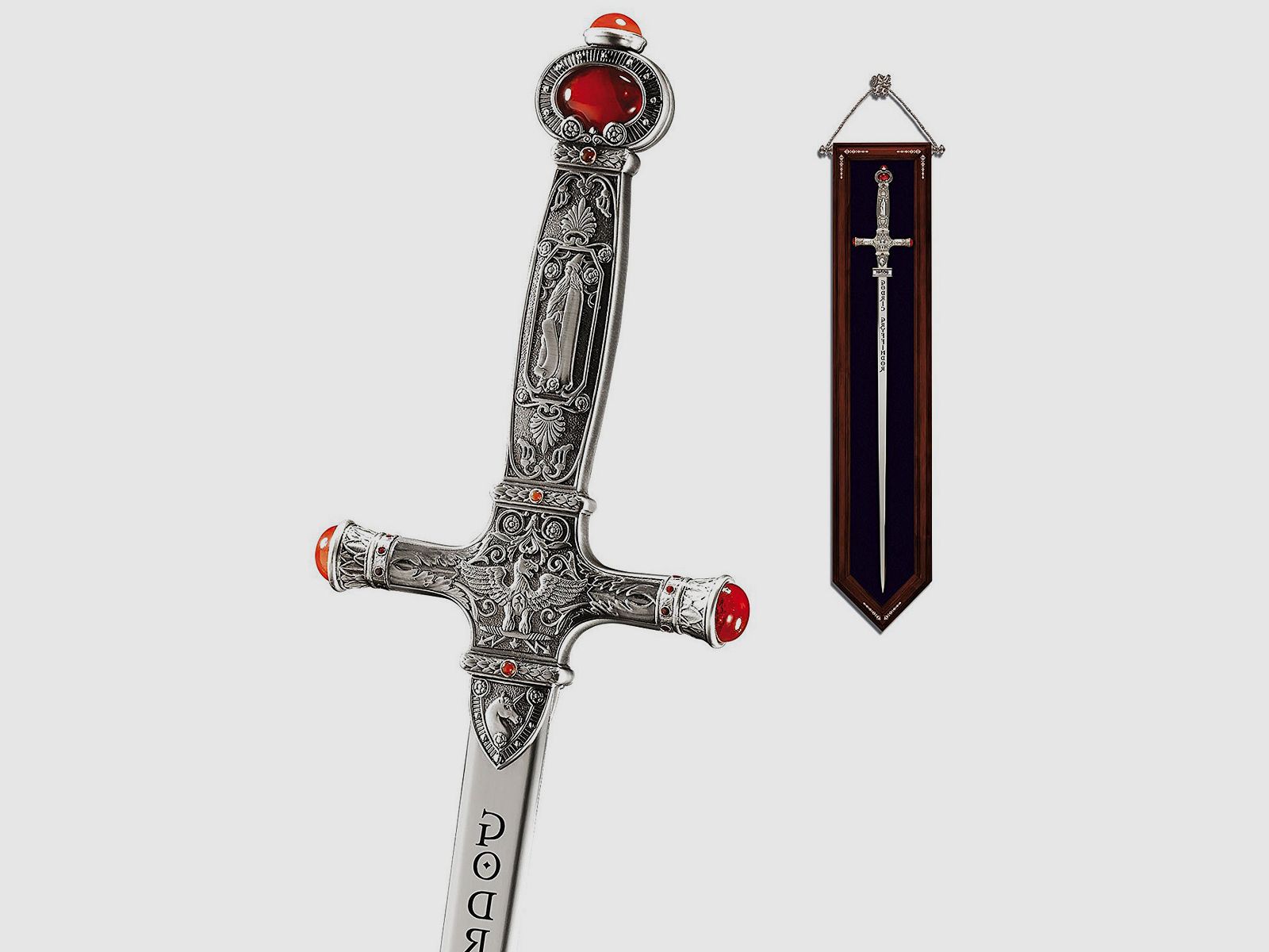 Szabla Gryffindora z błyszczącymi kamieniami