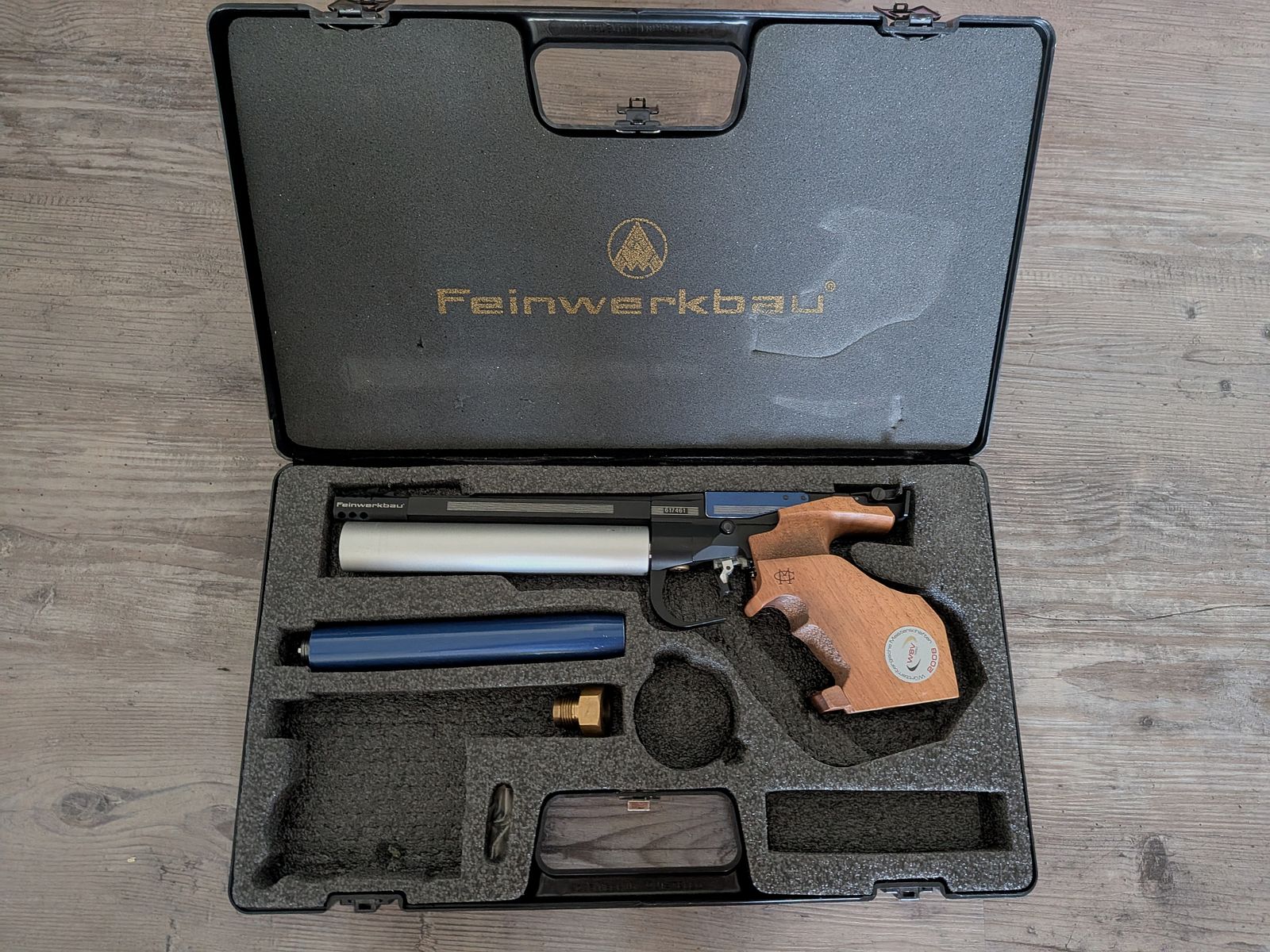 Feinwerkbau P34 z chwytakiem Morini