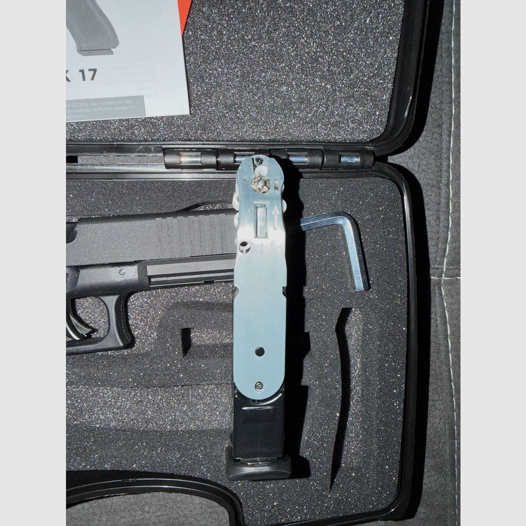 Umarex Glock 17 Gen5 CO2 air pistol | 4.5 mm | complete set | excellent condition | with CO₂ & case