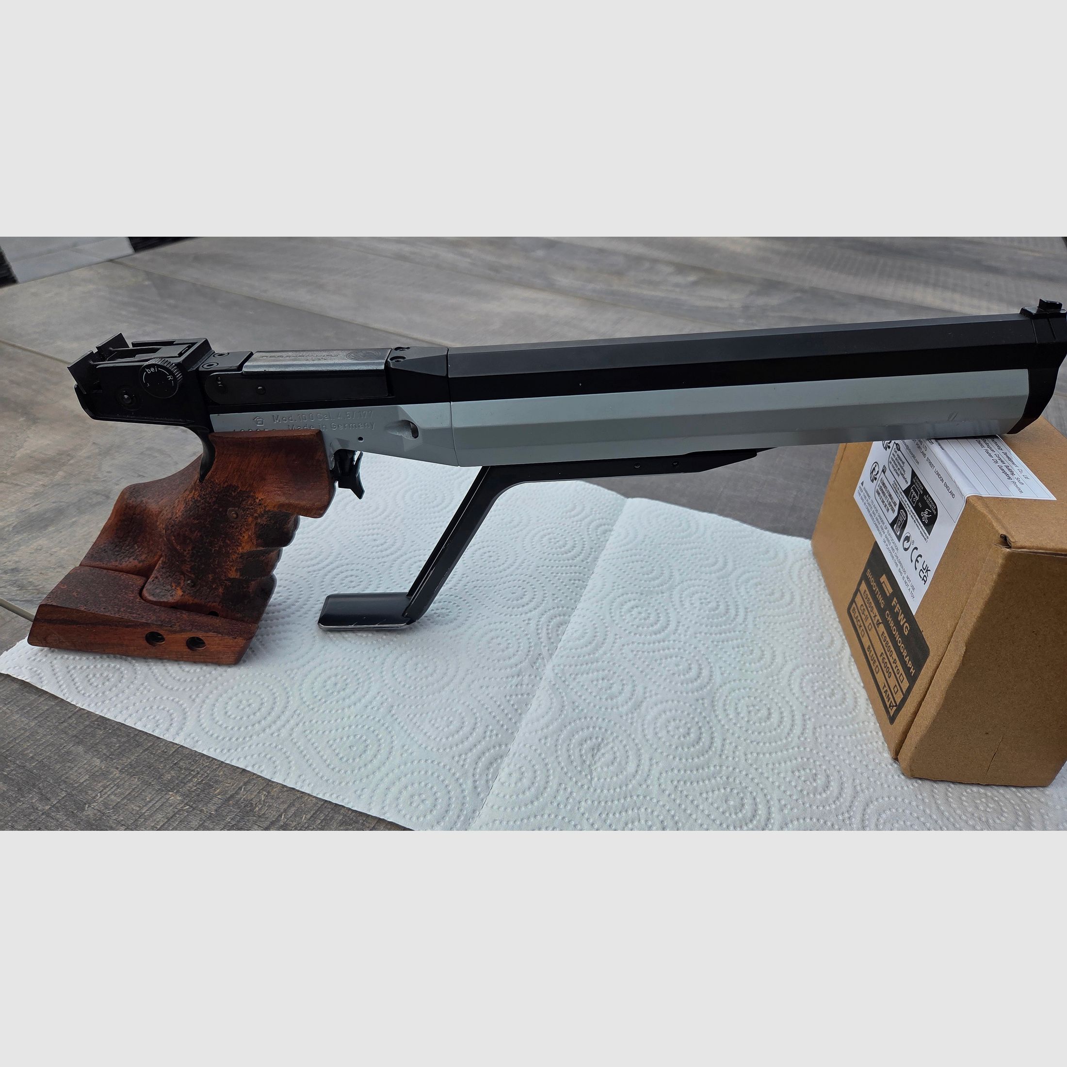 Feinwerkbau LP 100 mit Morini Griff