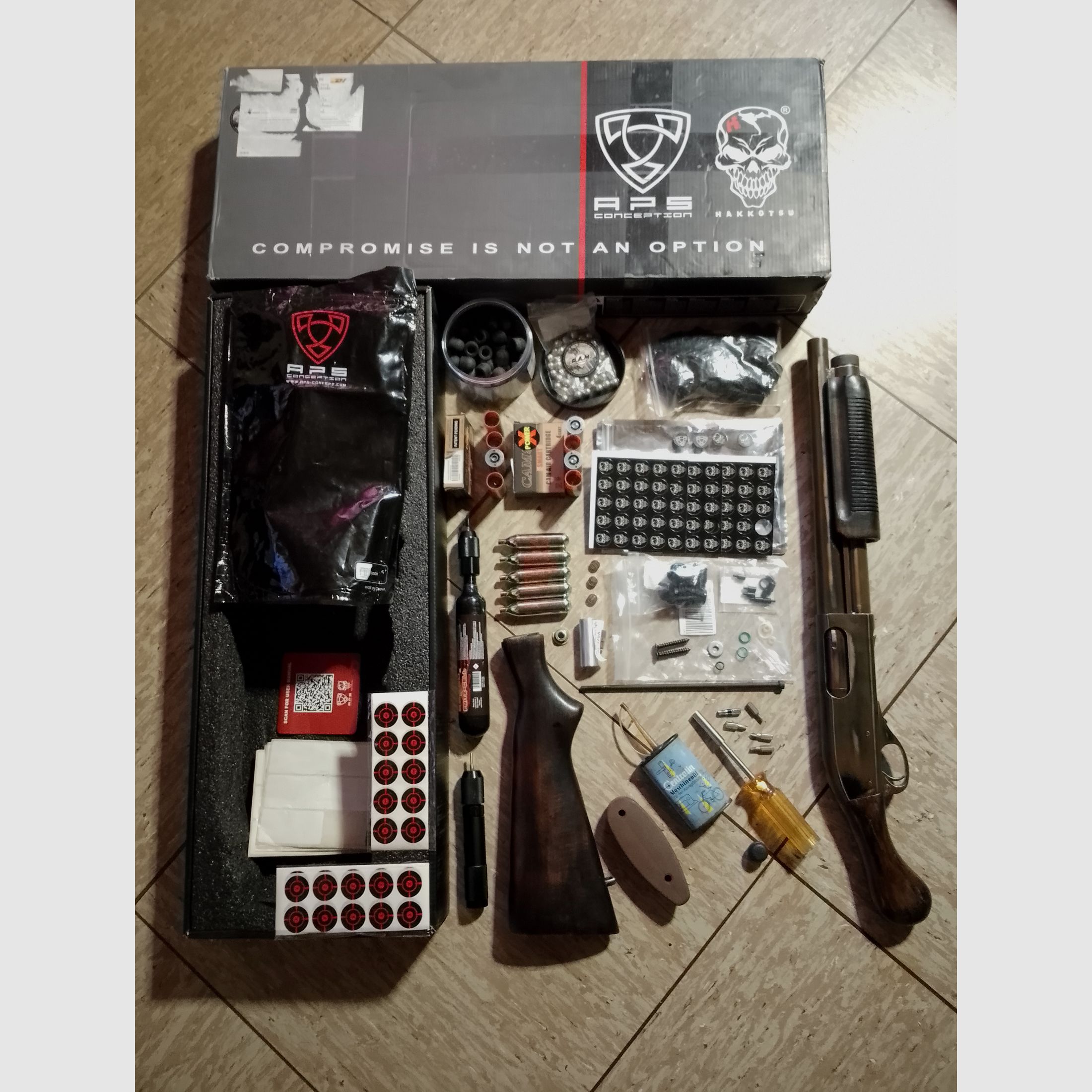 A.p.s. Cam870 Ram MK3 Shotgun .68 mit viel Zubehör X-power Shells usw