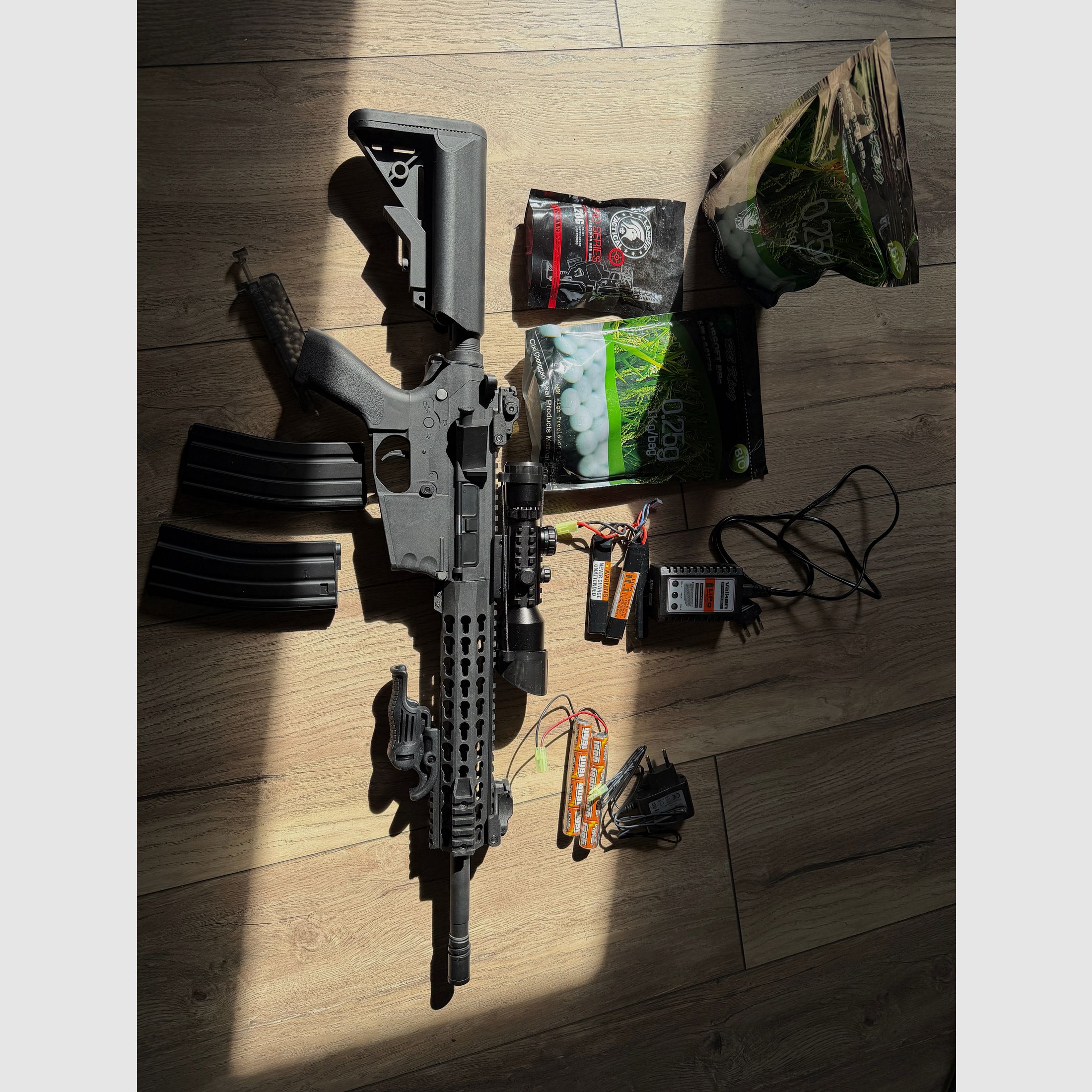 Airsoft M4 Lancer Tactical 
