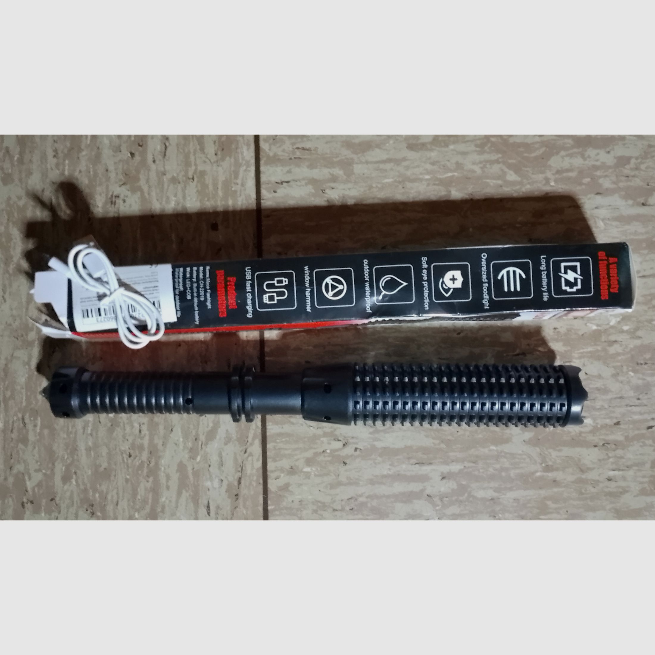 Taktische Taschenlampe wasserdicht Taschenlampe Fensterhammer Strobofunktion aufladbar USB Schnellladung