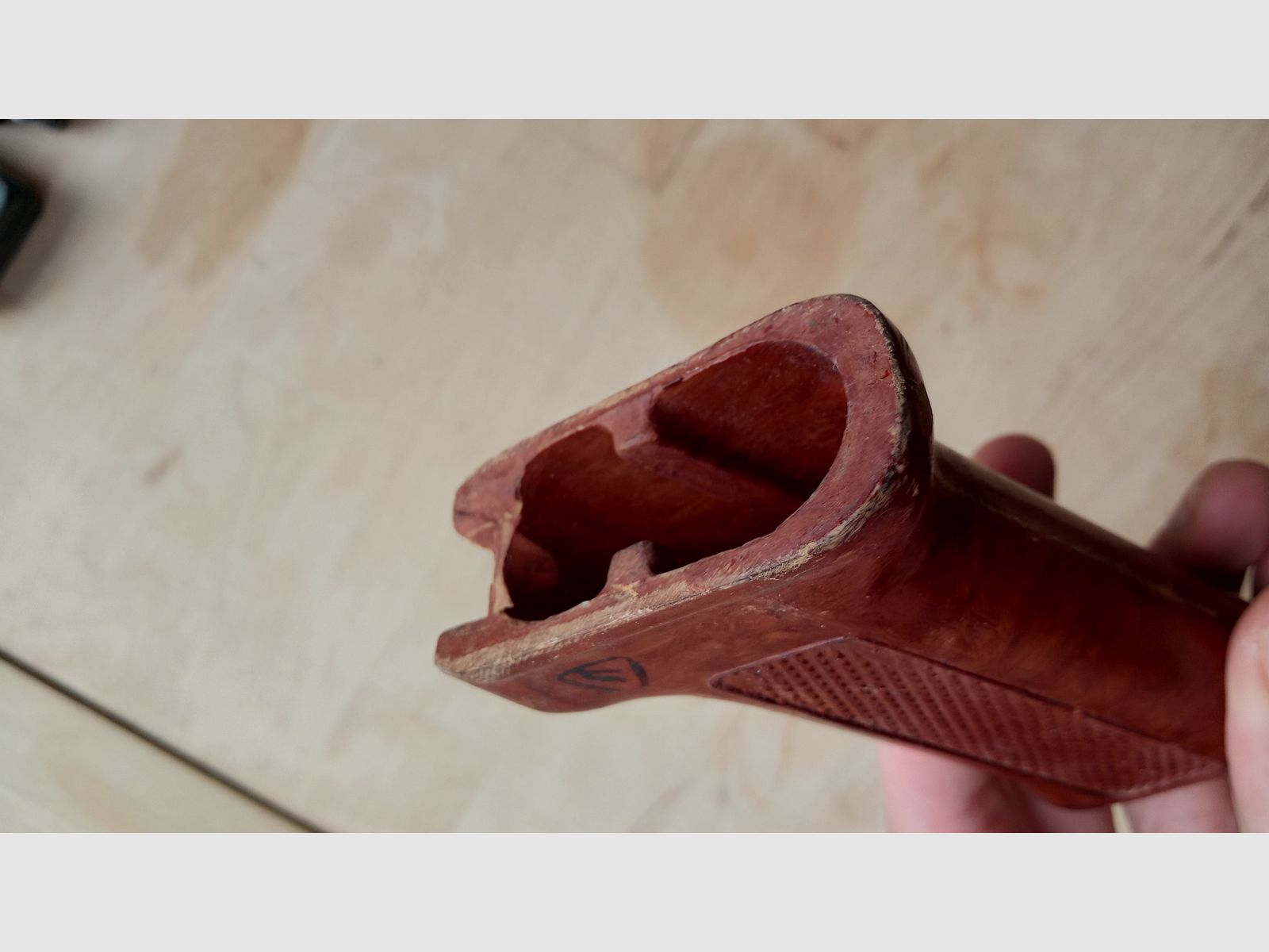 PKM / RPK impugnatura in AG4 fibra di vetro Bakelite, probabilmente russa o bulgara / adatta anche per AK e cloni.