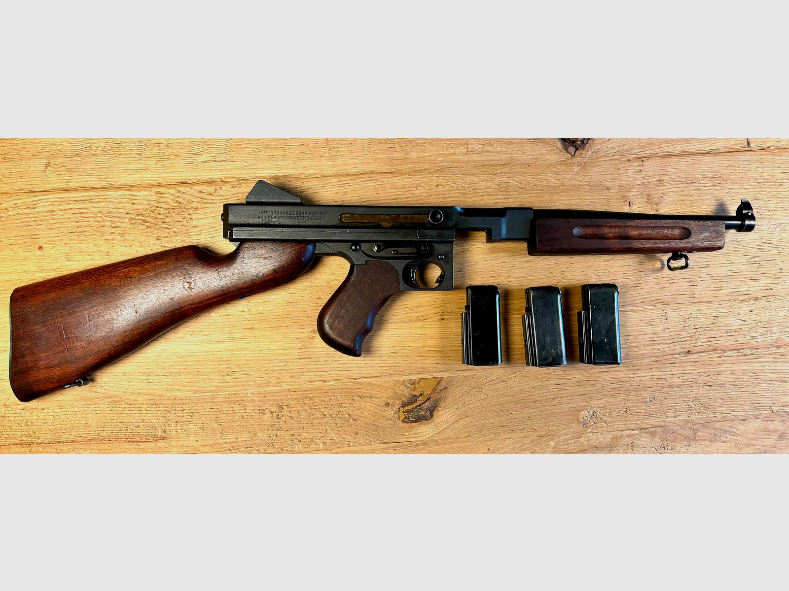 Tommy Gun - Thompson Center  SA (M1) original Waffe WKII mit Umbau auf Halbautomat - Kaliber: .45Auto