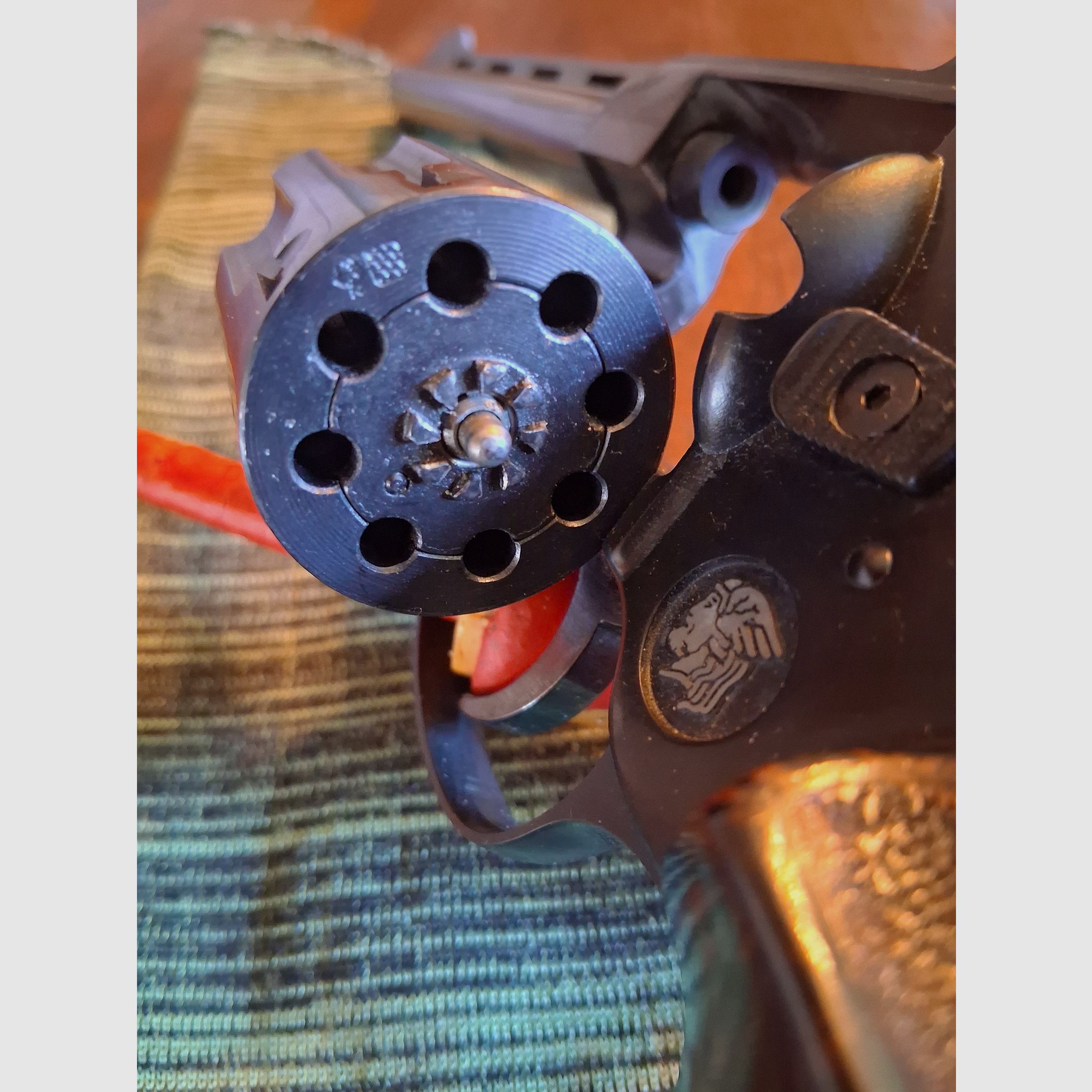 Arminius HW4/6 im Kaliber 4mm Rand lang, 8-schüssig