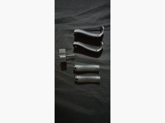 Backstraps 4 teiliges Griffschalenset Glock 17 baugleiche Modelle, 2x mit 2x ohne Beavertail  Größe M-2mm  Größe L-4mm