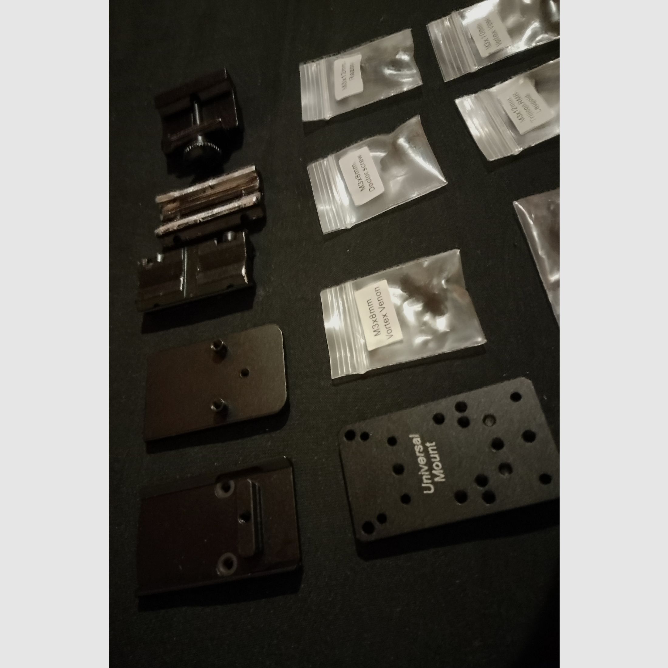 Diverse mounting plates for pistol with screws for red dot sight zf Glock 17 19 22 Walther Beretta Umarex universal scope mount adapter