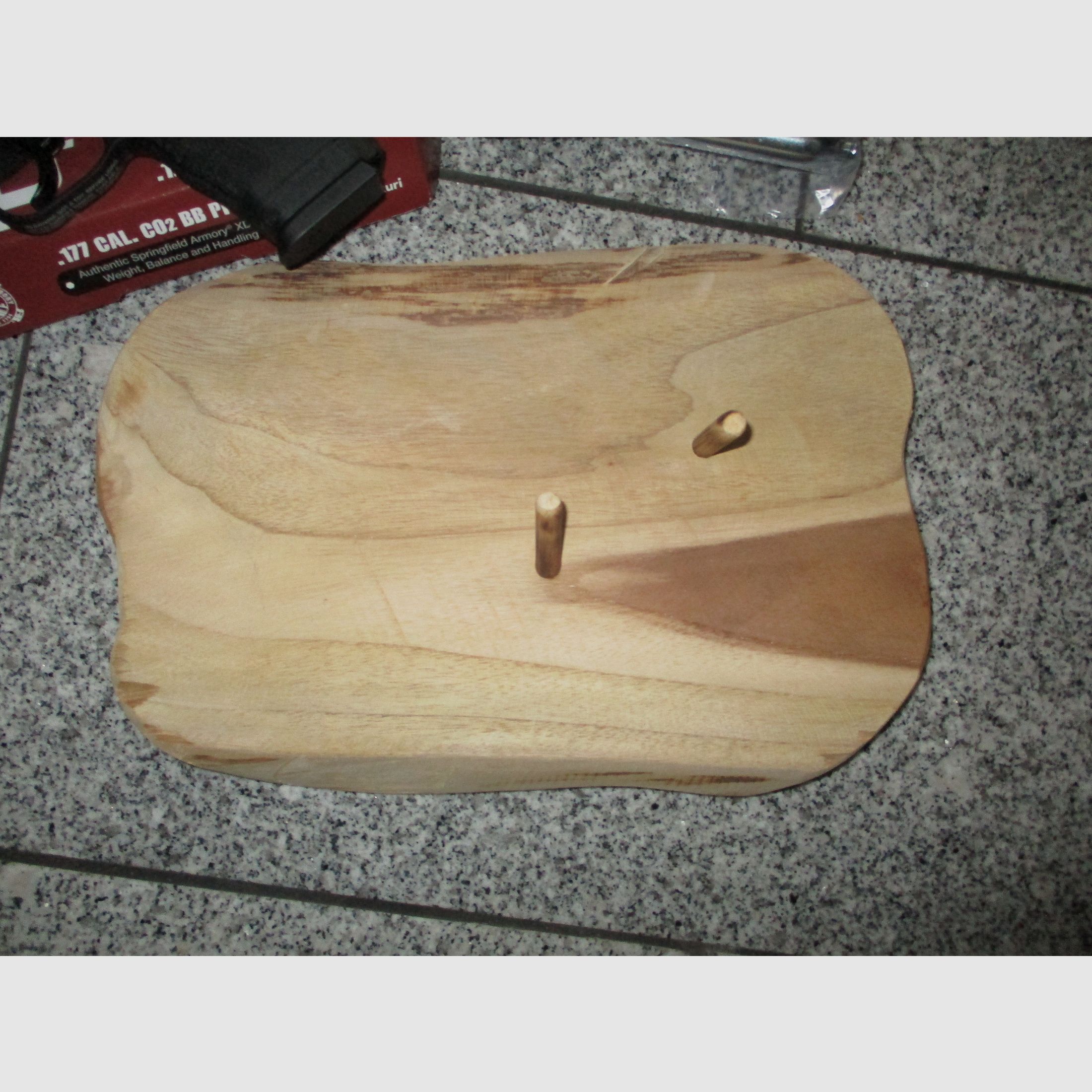 Springfield XDE 4,5 mm BB Co2-Pistole + 2x 1500 BB + 18 Umarex 12g Kapseln + Wandbrett NEU