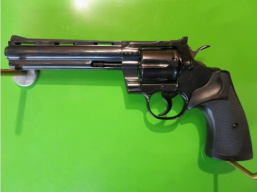 1971 COLT PYTHON, Royal Blue, .357 Magnum, 6" Lauf, Pachmayr-Griff   #86