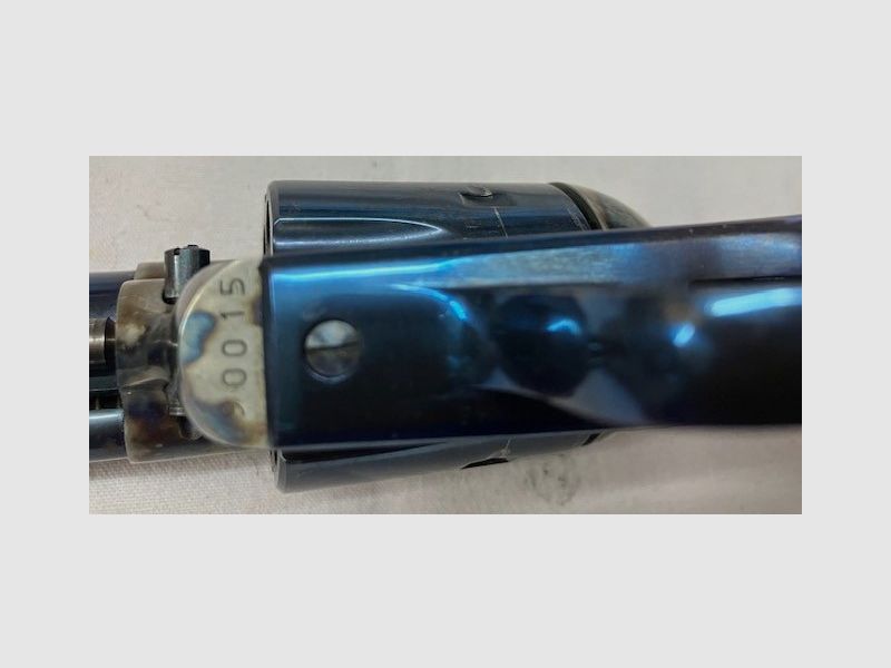 Raridad "HEGE Mod. Army 1873, Cal. .45 corto Knall" Raridad