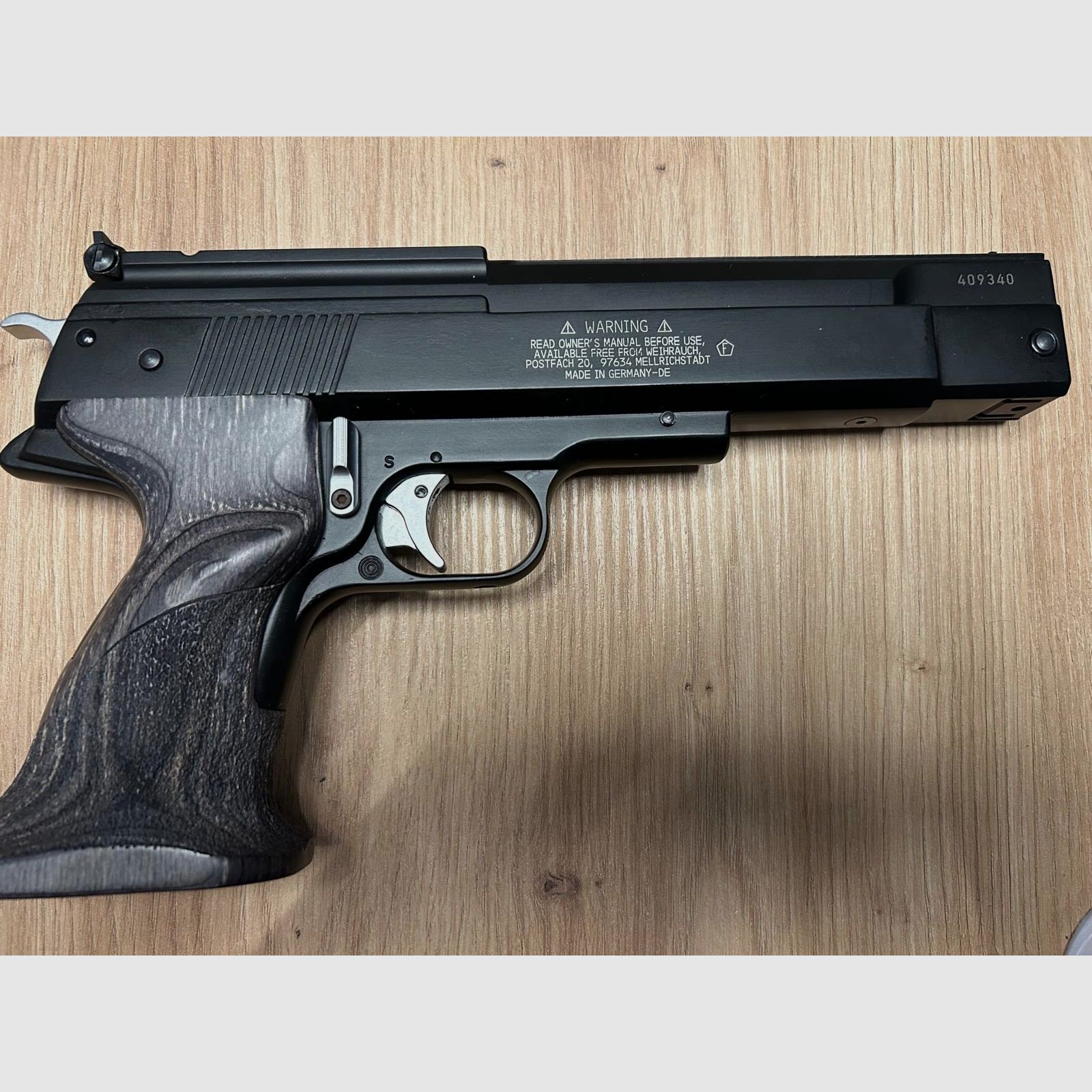Weihrauch HW 45 Black Star, 4,5 mm, marca F, en muy buen estado