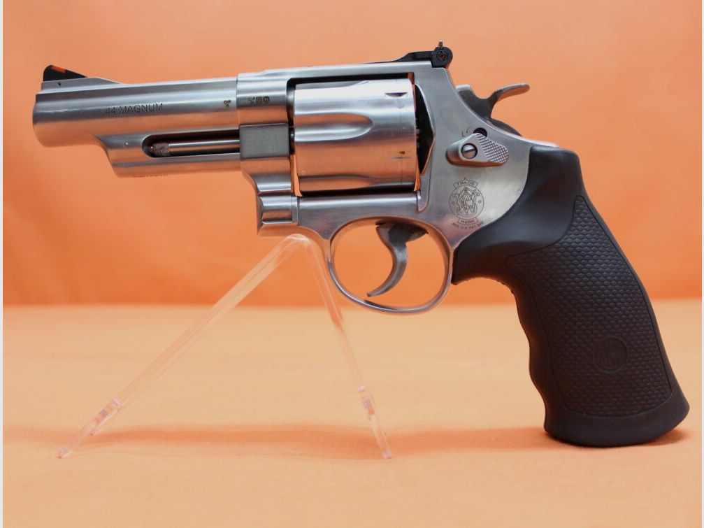 Smith & Wesson/S&W Revolver .44RemMagnum Smith&Wesson/ S&W629-6 Stainless, 4" Lauf/ Mikrometervisier/ Gummigriff