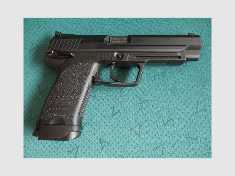 Pistole Heckler & Koch USP Expert 9mm Luger mit Koffer und Magazin USP Expert
