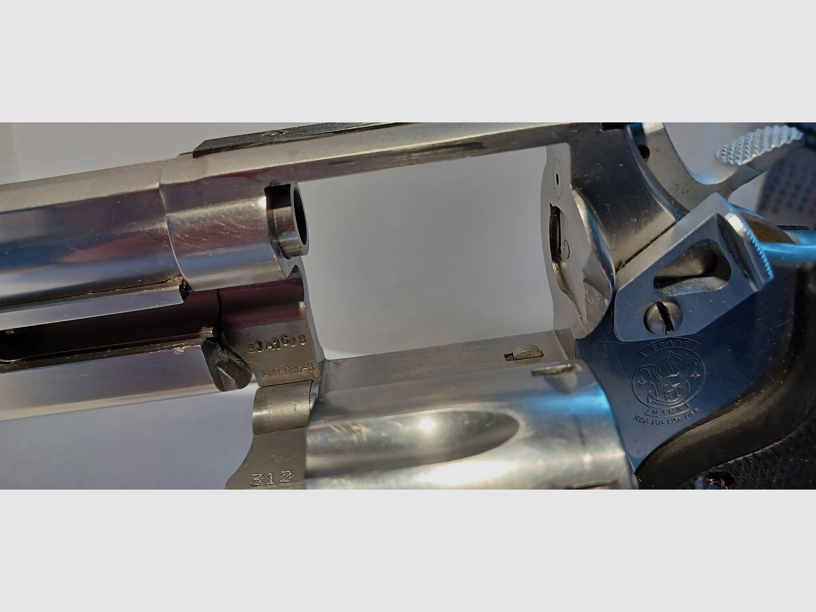 S&W 686-3 AF in 6'' .357Mag. L-Rahmen -alte Qualitätsfertigung ohne internal lock