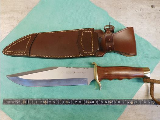 AITOR knife BOWIE. Blade 18.5 cm. Steel-vanadium-molybdenum tip trim. HRC hardness test.