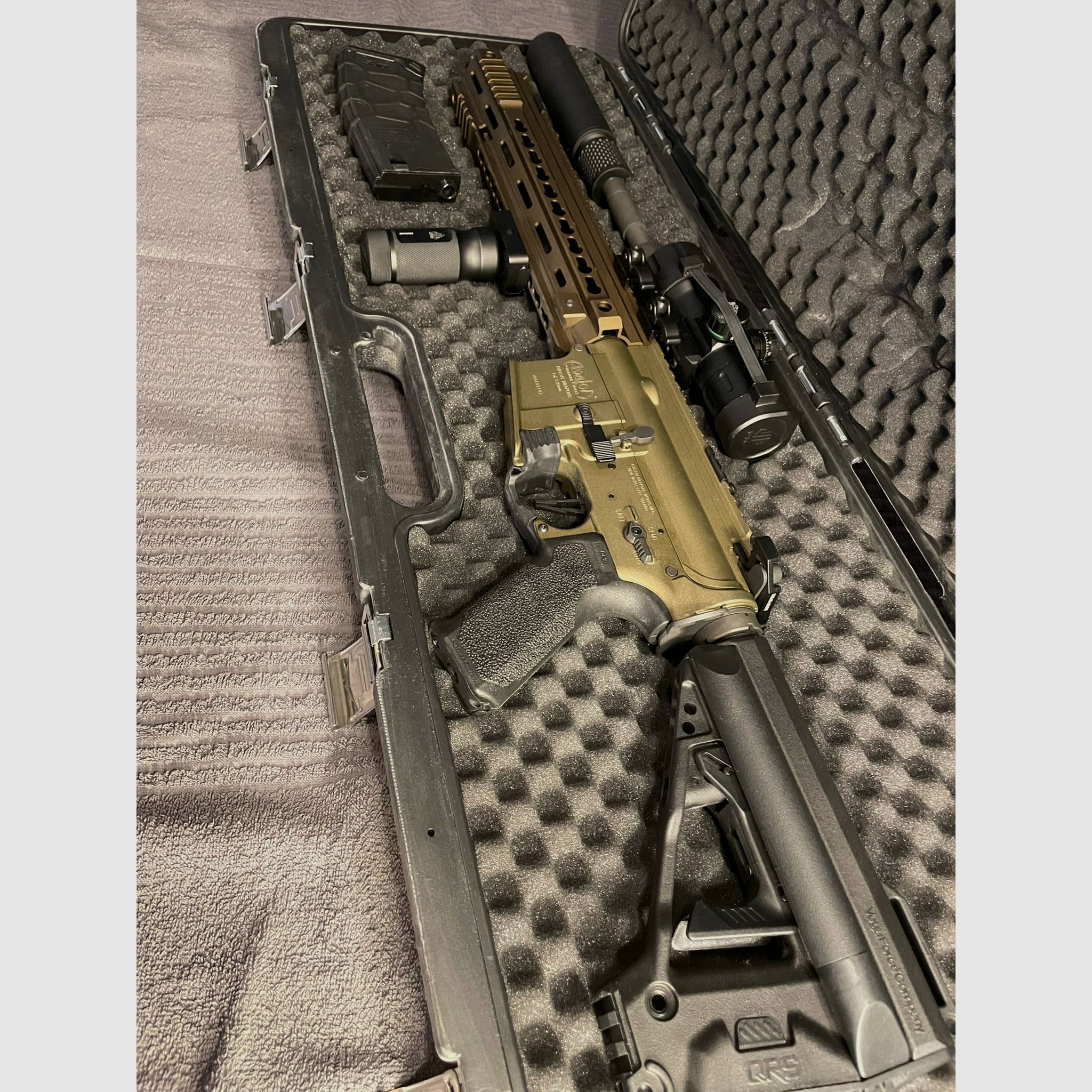 VFC Avalon Calibur Carbine Deluxe Vollmetall S-Aeg 6mm BB Tan 1,4 Joule