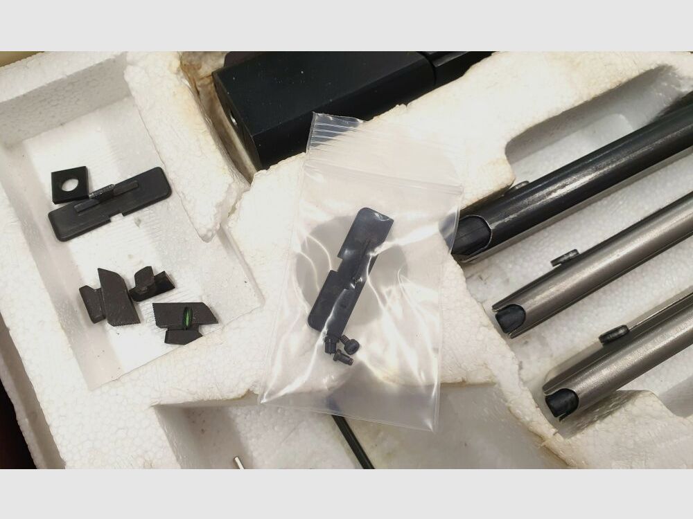 Pistol Erma Mod.ESP85A including interchangeable system with accessories