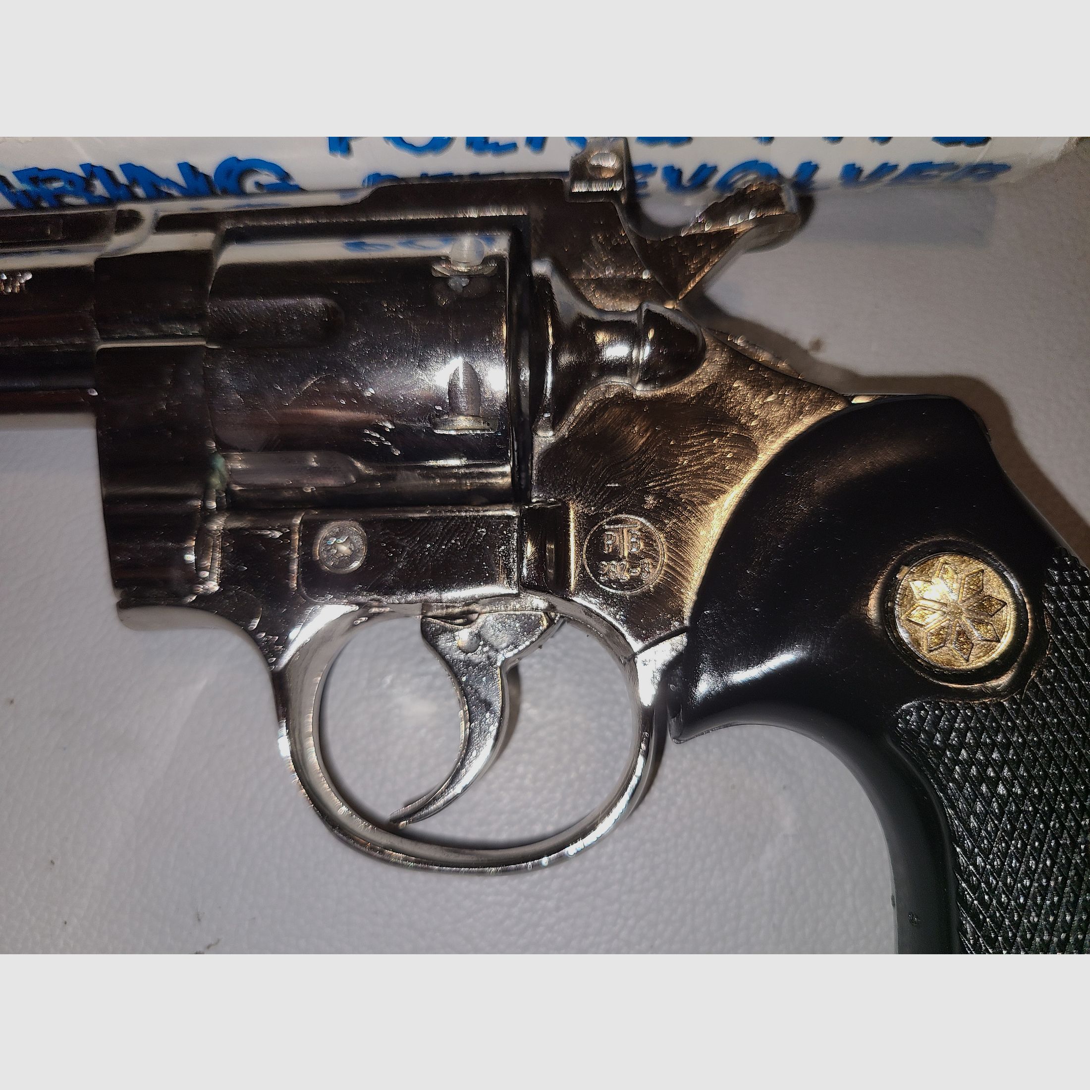 UMAREX PYTHON VERCHROMT/ ohne Zubehör/ mit OVP / cal. 9mm 380K / PTB  282-3 SCHRECKSCHUSS GAS REVOLVER SILVESTER SELBSTVERTEIDIGUNG / GEBRAUCHT 