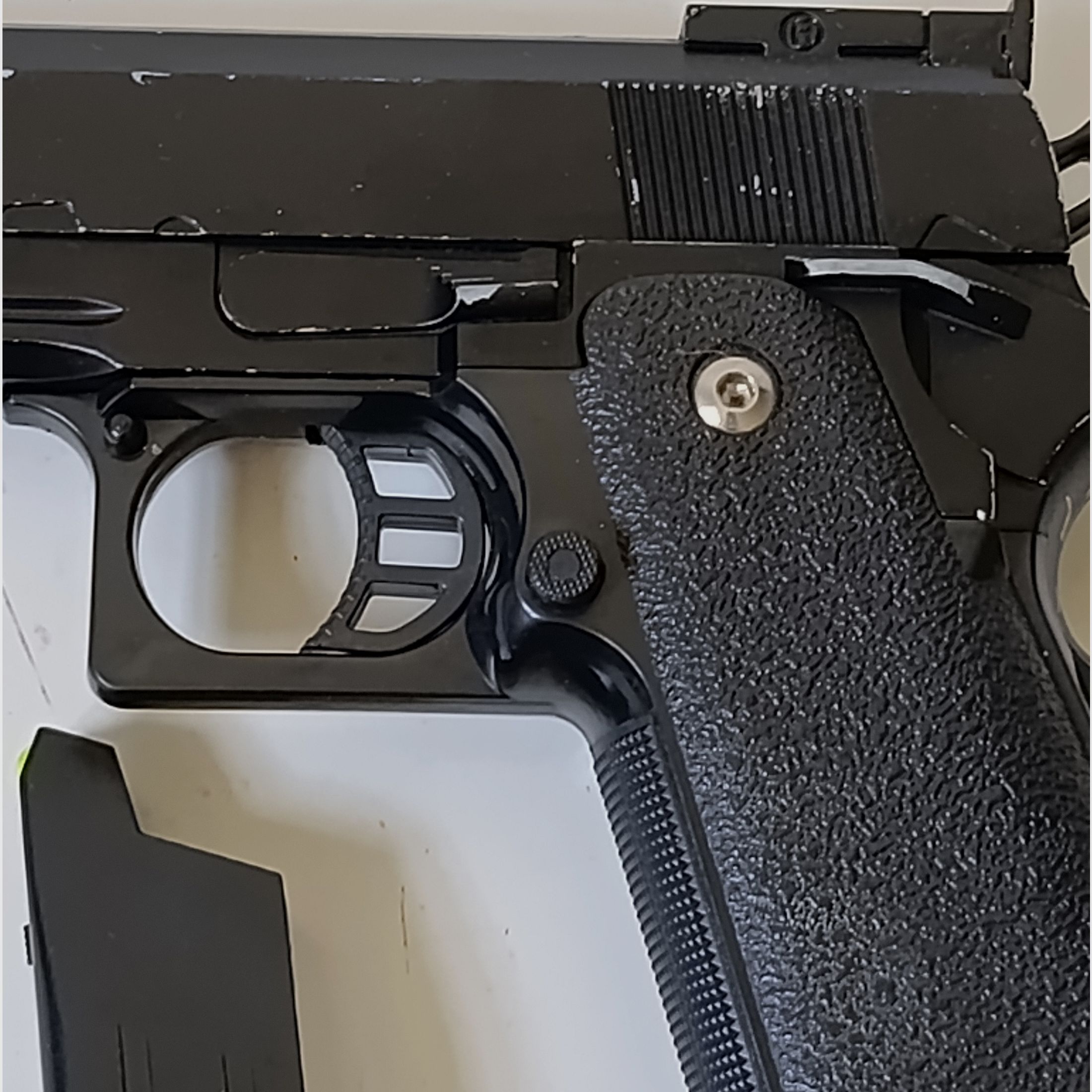 Pistol, airsoft, spring-powered