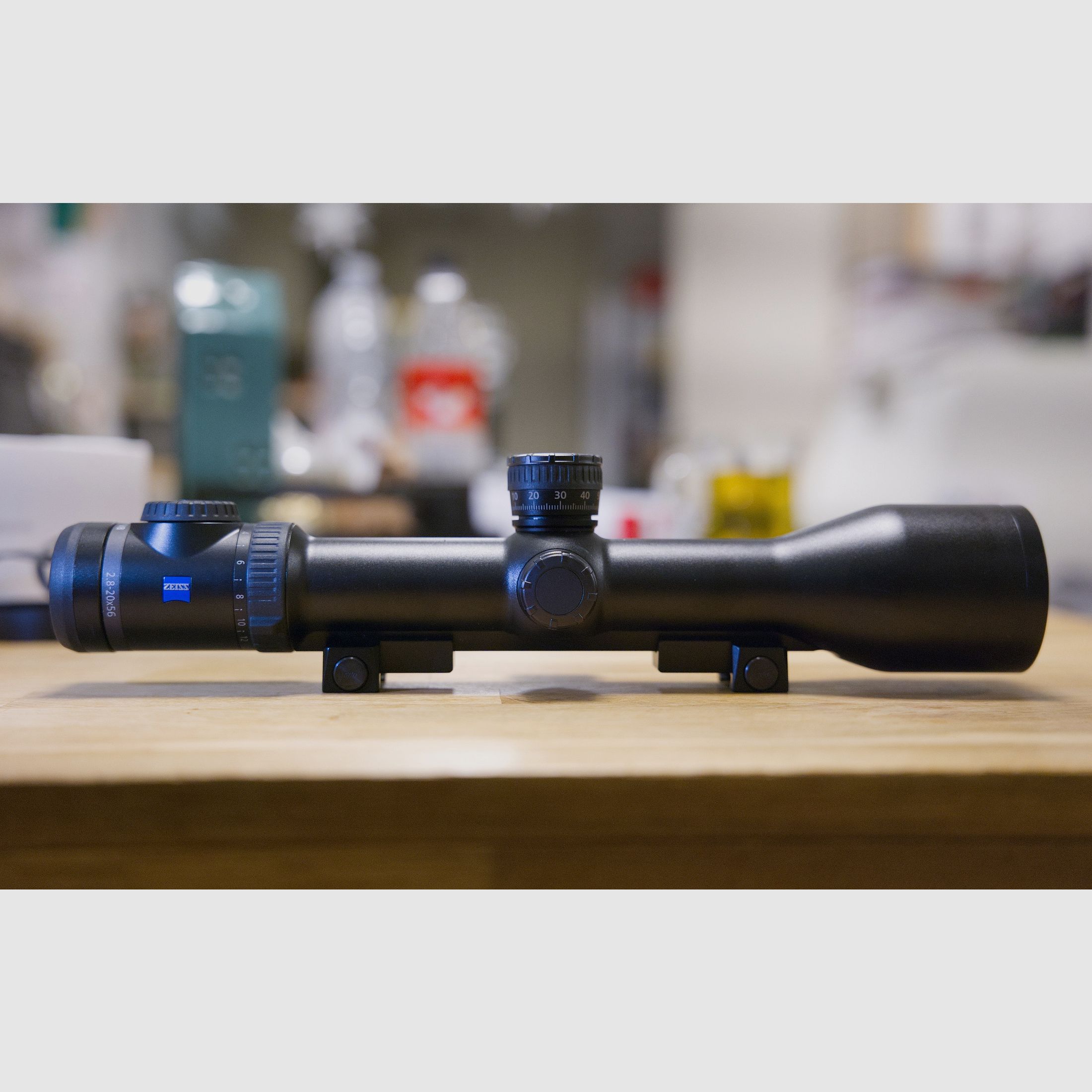 ZEISS Victory V8 2,8–20×56 ASV incl. rail + Rusan MAD 62 voorzetadapter (herhaalprecies)