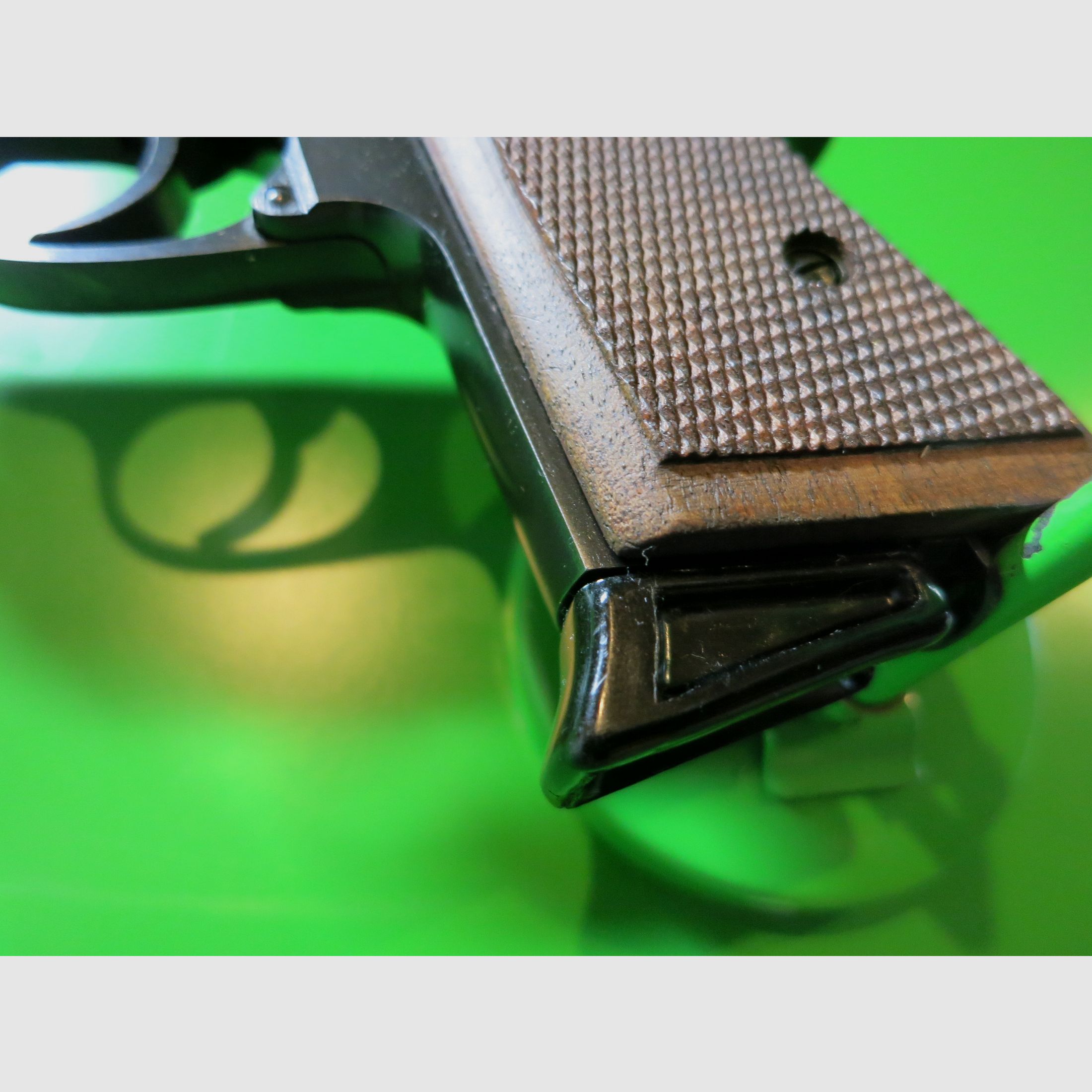 Halbautomatische Pistole MANURHIN, Walther PPK, Kal. 7,65 mm Browning       #40-