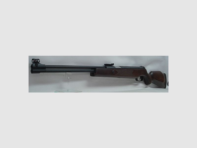 Hunter Force 900 Combo (UH-Sp) - Kal.4,5mm inkl. 4x32 ZF
