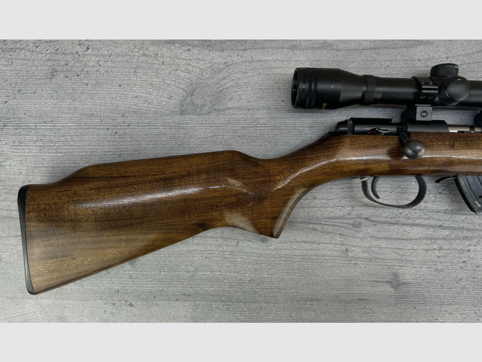 CBC Model 122, Kal.: .22lr Repetierbüchse + Gamo Zielfernrohr