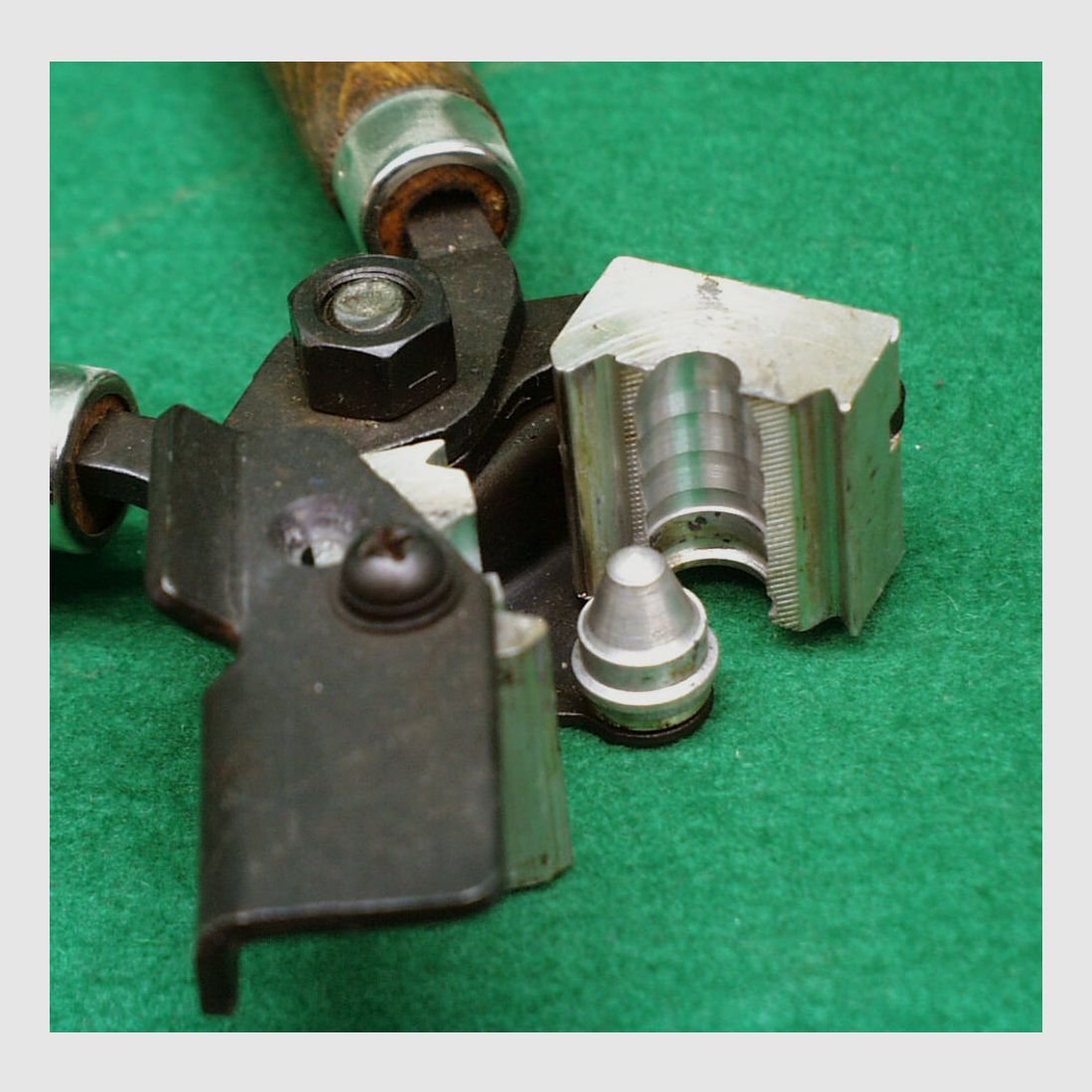 LEE Gießkokille mit Griffzange .500 Minie, gebraucht