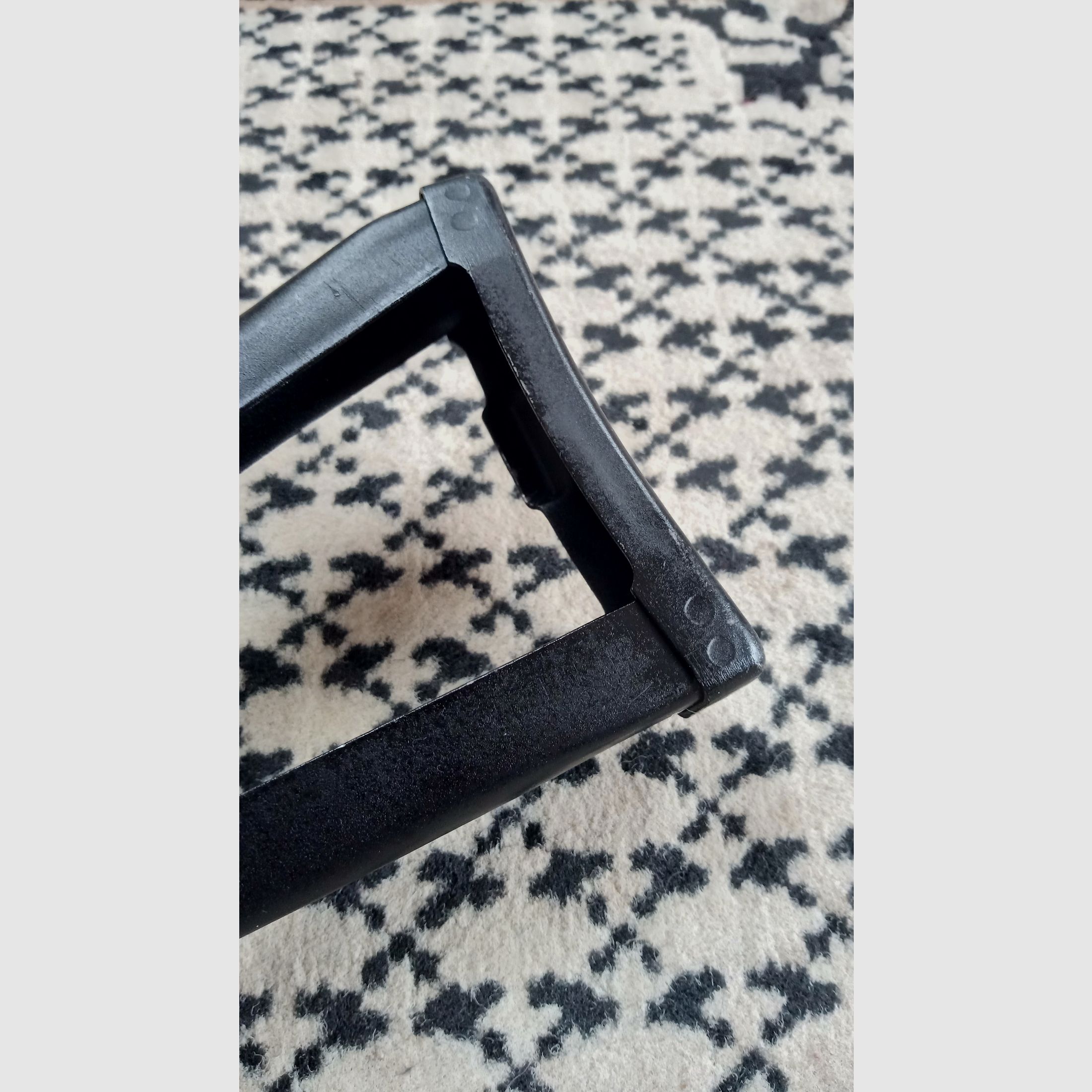 Absolut hochwertig und sauber verarbeiteter russischer 5,5 mm Saiga / Izhmash Skelett Klappschaft für AKS-74 / AK Klappschaft 5.5 Triangle Side Folder