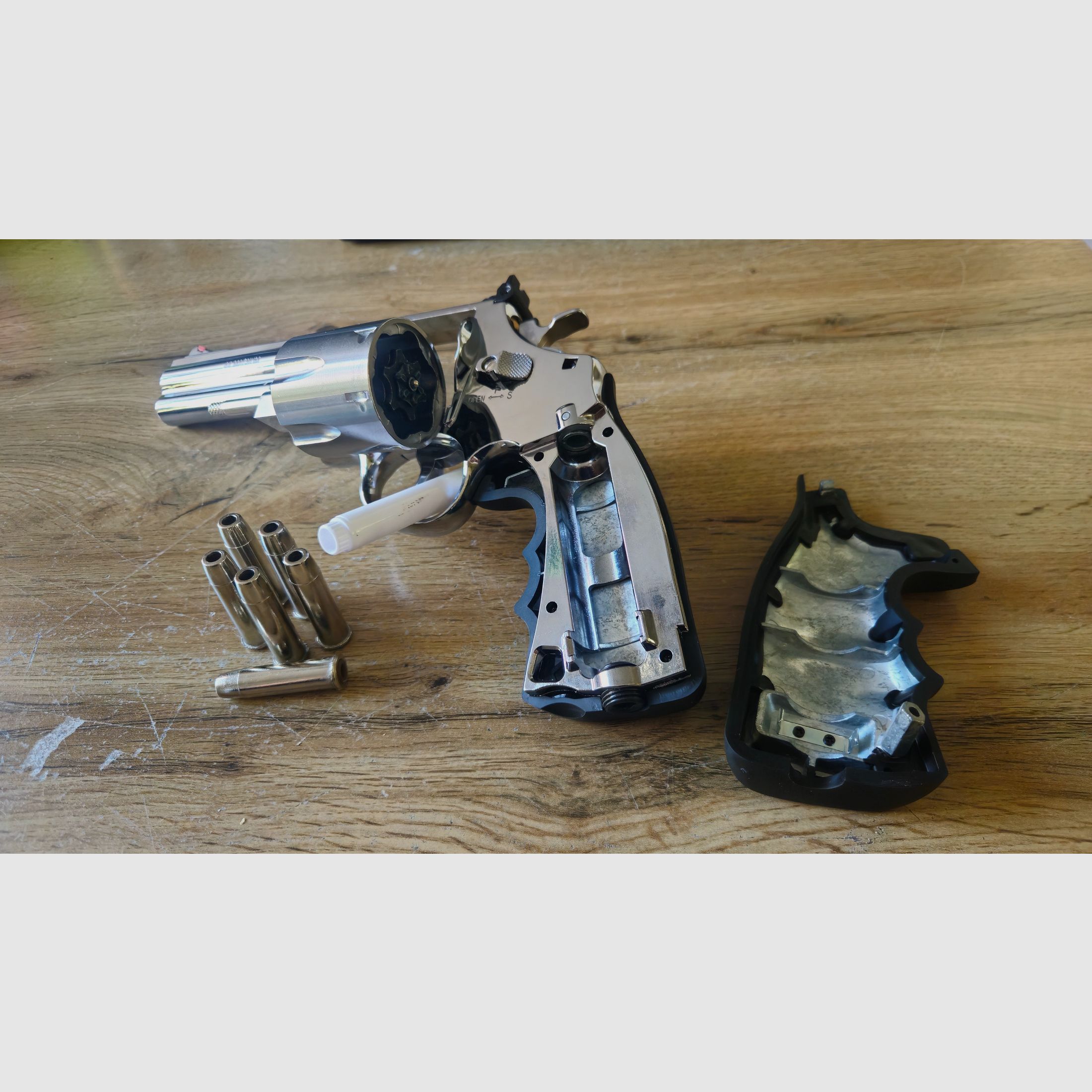 Smith&Wesson 629 Classic 5, immagine 4 di 4
