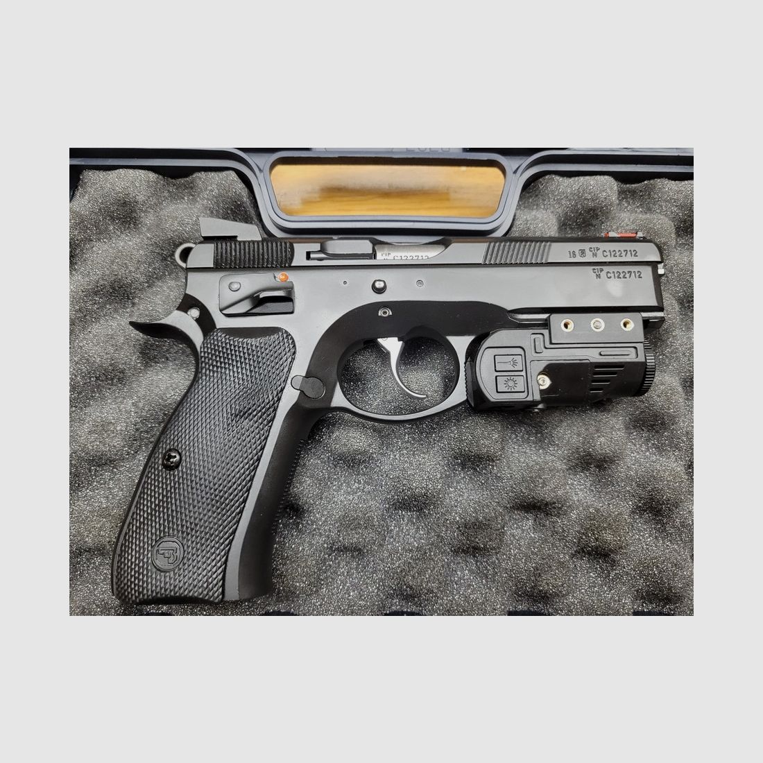 Schöner CZ 75 SP01 Shadow Pistol Taktische Lampe + Laser – 3 (!) Magazine – Zubehör – Neuwertig!, Bild 1 von 17