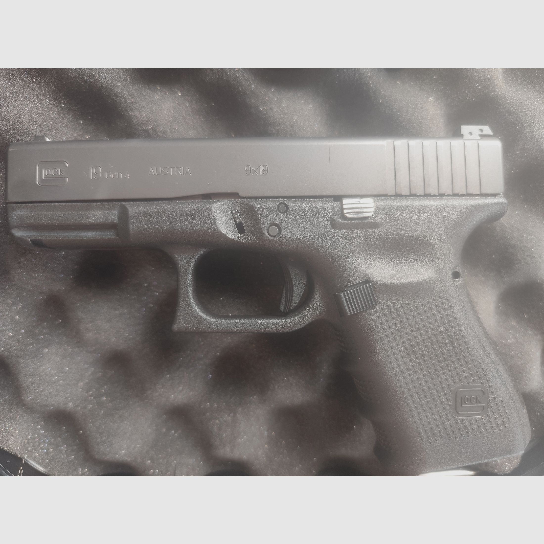 Glock 19 Gen4, 9 mm, precio negociable
