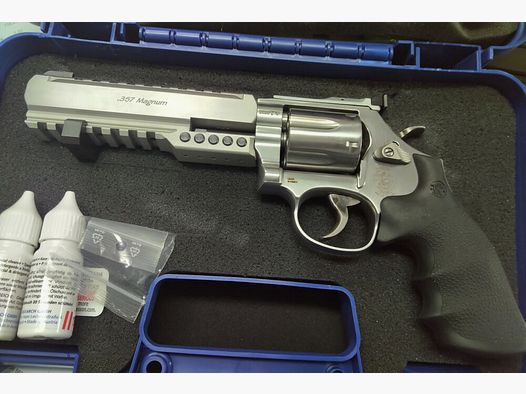 Smith & Wesson 686 Ultimate Champion