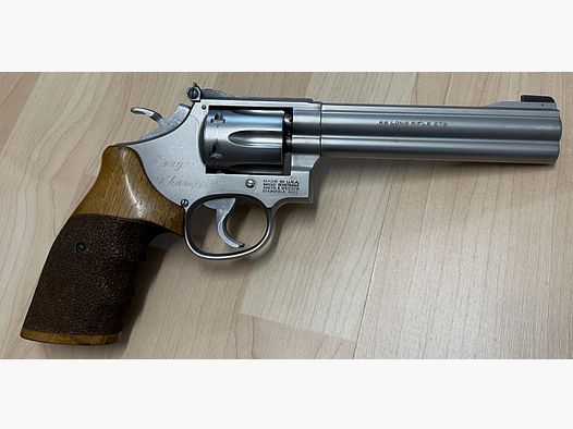 Smith & Wesson, S&W 617 Target Champion - .22lr